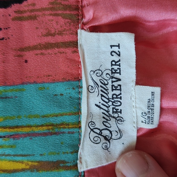 EUC Forever 21 Boutique watercolor skirt WITH POCKETS - Picture 6 of 7